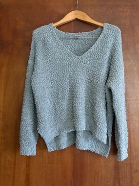Falls Creek Women's V-Neck Popcorn Knit Sweater in Dusty Blue